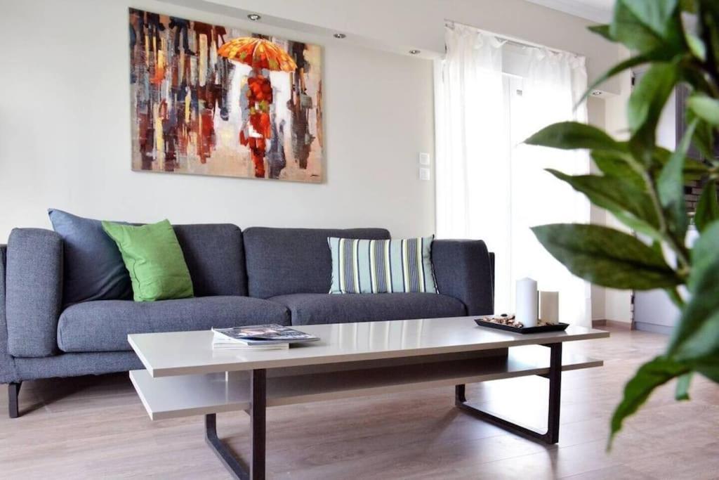 Near Acropolis, 3 Bedroom 2 Bathroom Big Beautiful Apt Atene Esterno foto